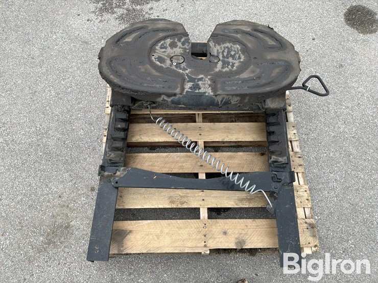 massey-ferguson-730-image-12