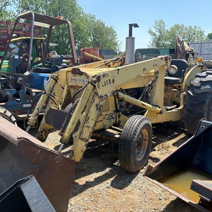 FORD TRACTOR