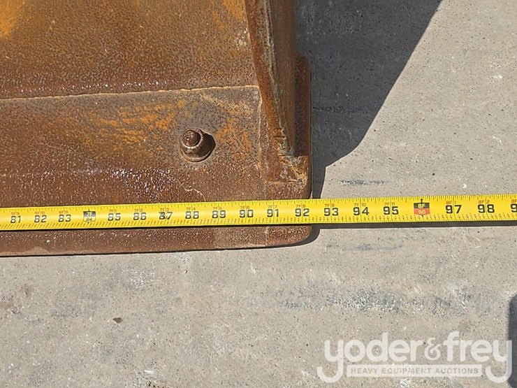 2020-deere-310sl-image-16