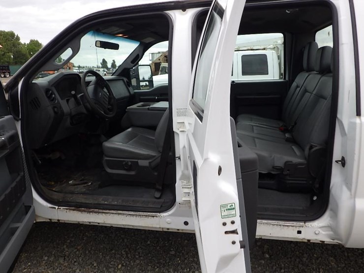 2011-ford-f350-image-25