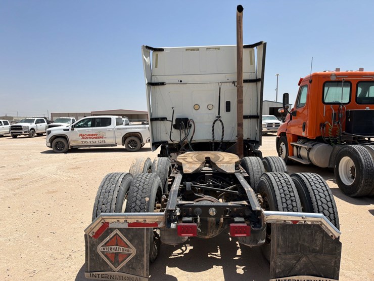 2012-international-prostar-image-6