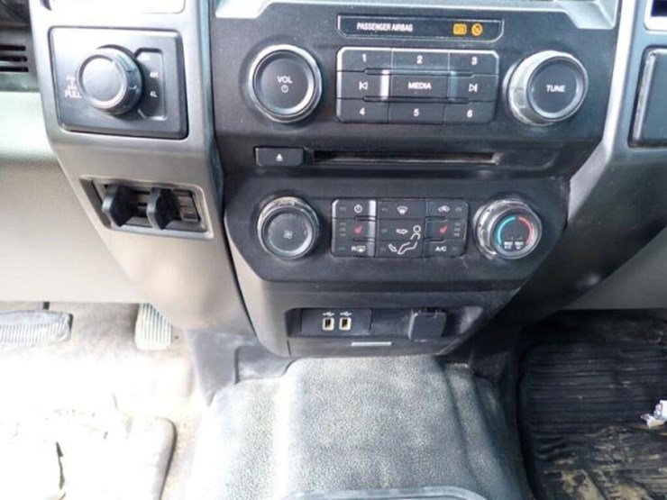 2018-ford-f250-xl-image-17