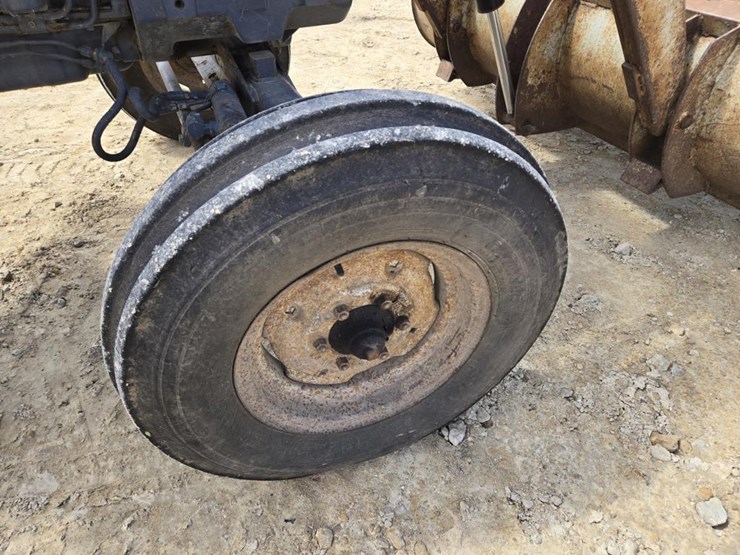 new-holland-5610-image-17