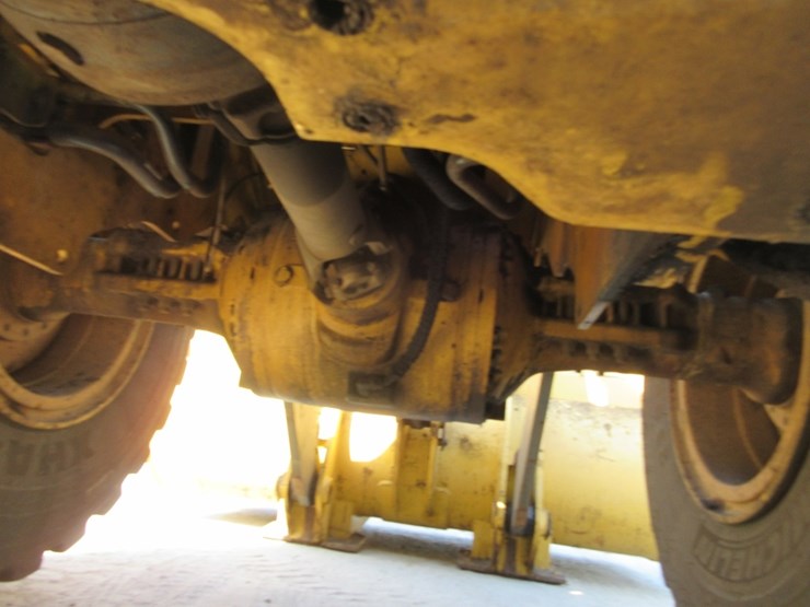 2006-deere-644j-image-25