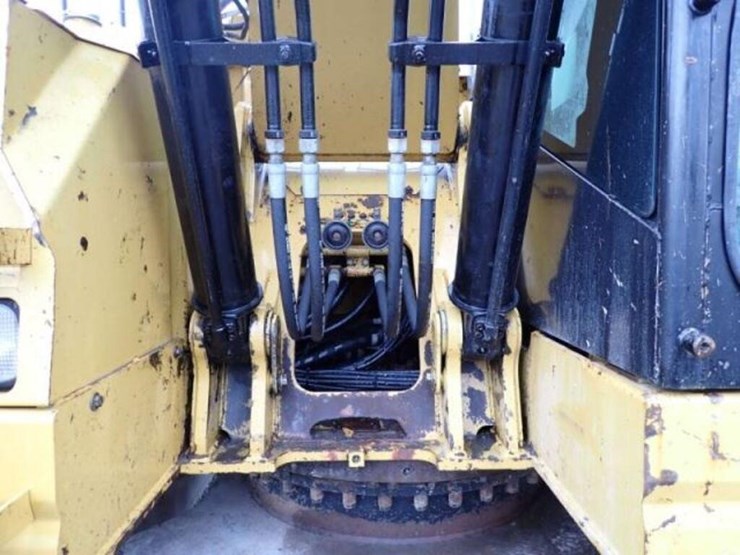 2013-caterpillar-321d-lcr-image-25