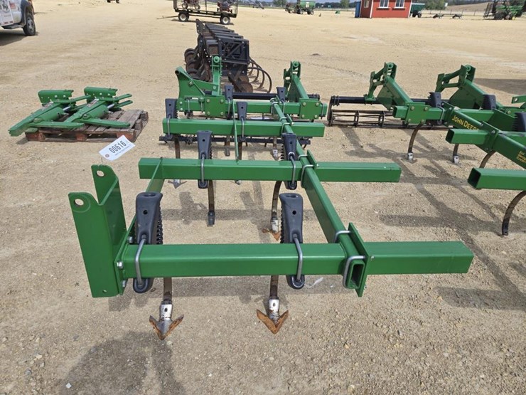 john-deere-2210-image-3