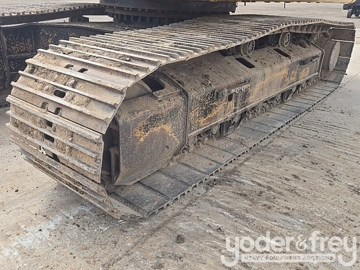 2019-caterpillar-336-image-9