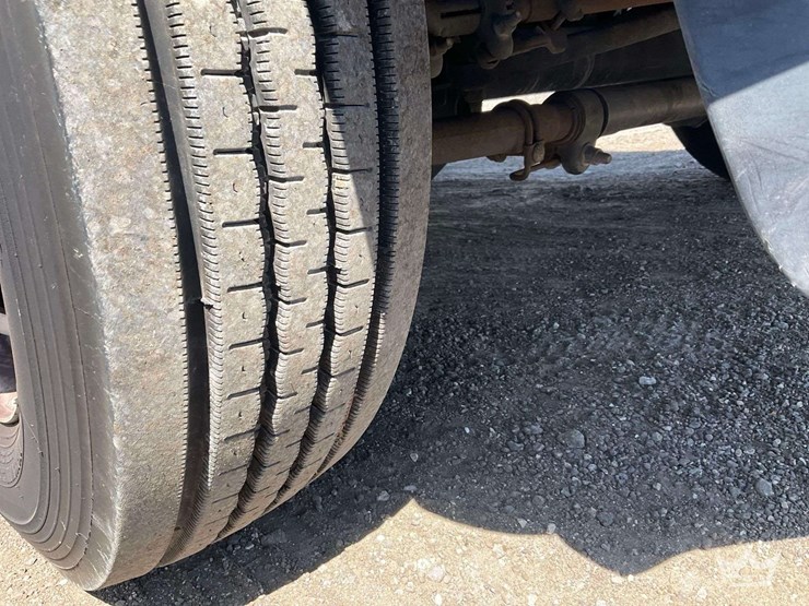 2015-ford-f550-image-36