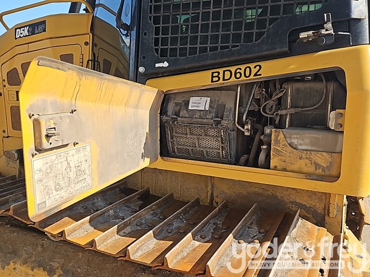 2016-caterpillar-d5k2-lgp-image-20