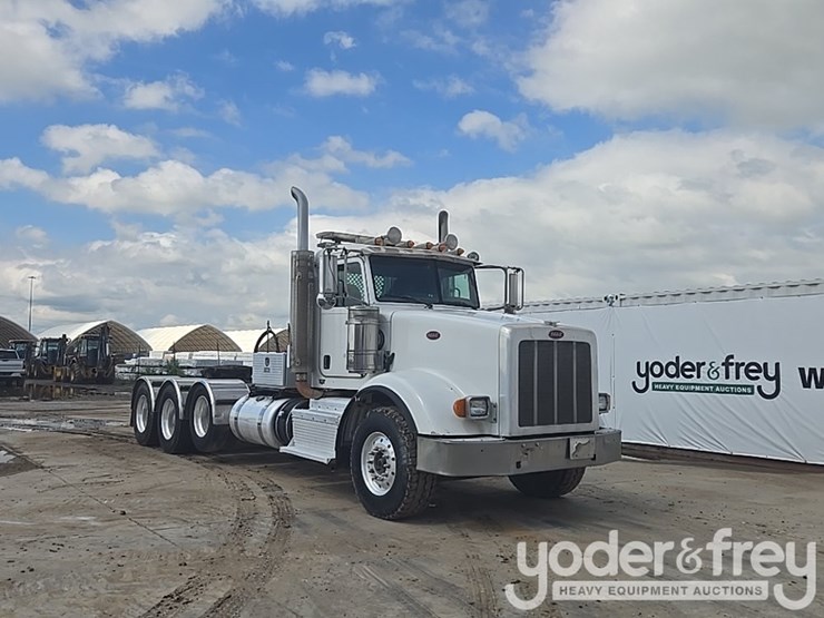 2010-peterbilt-367-image-7