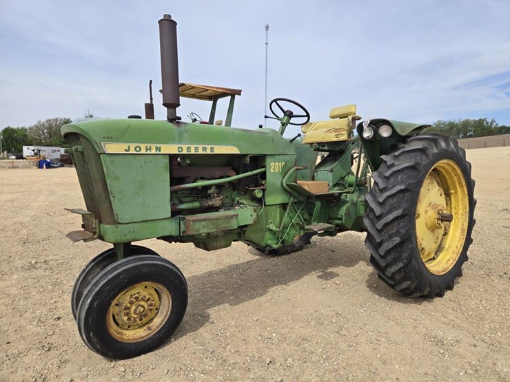 2010-john-deere-2010-image-2
