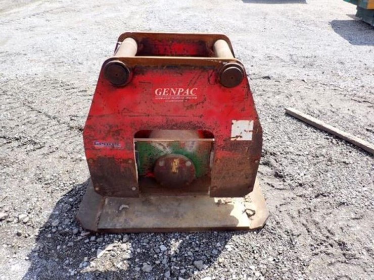 genpac-30-in.-hydraulic-plate-compactor-image-4