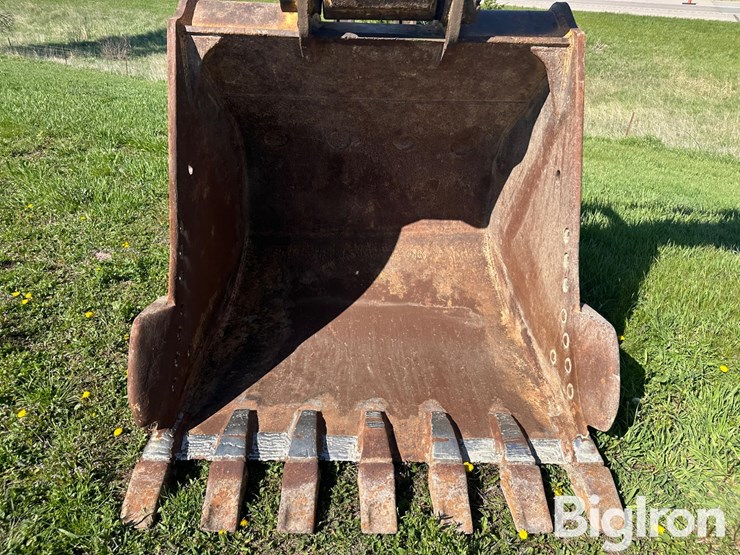 caterpillar-350l-image-16