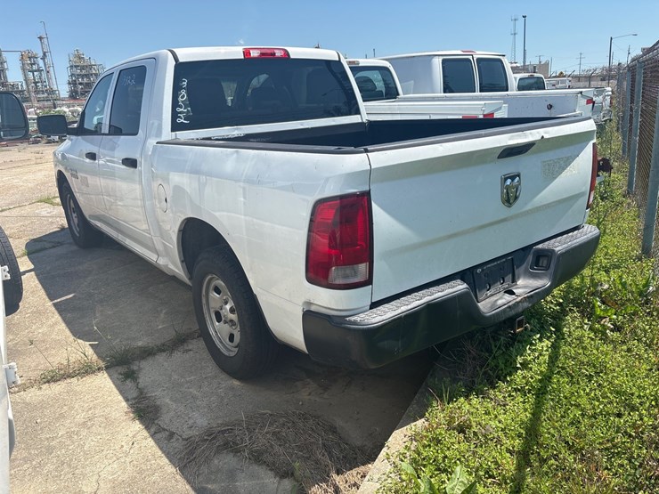 2015-dodge-ram-2500-image-3