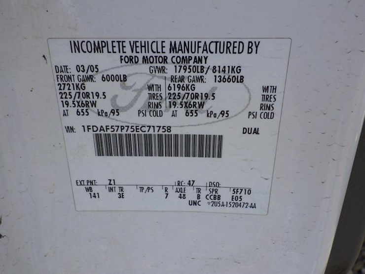2005-ford-f550-image-51