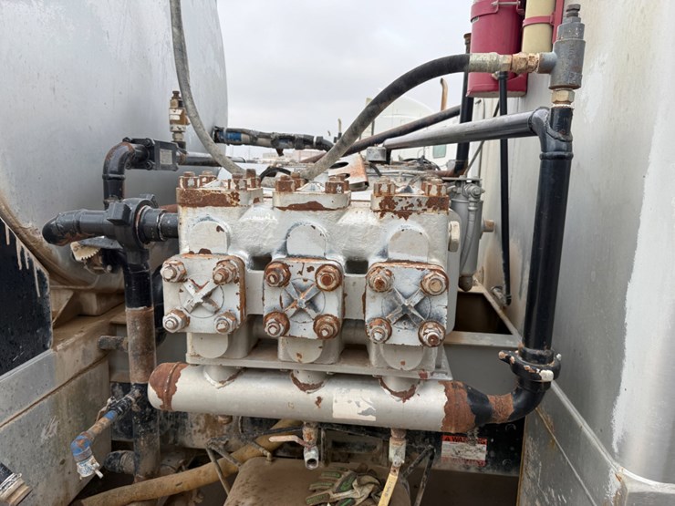 2018-kenworth-t800-image-6