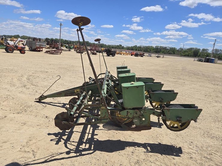 john-deere-1240-image-4