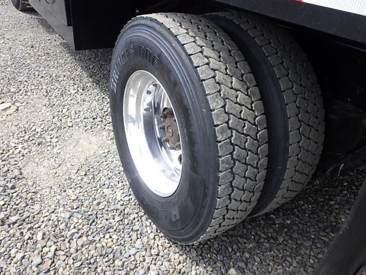 2018-hino-338-image-17