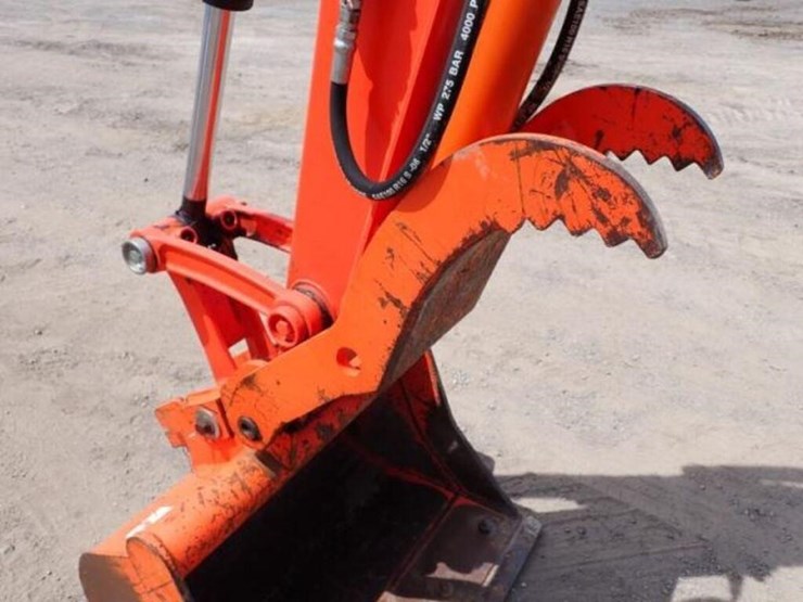 2022-kubota-kx033-4-image-35