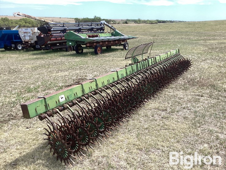 john-deere-400-image-6