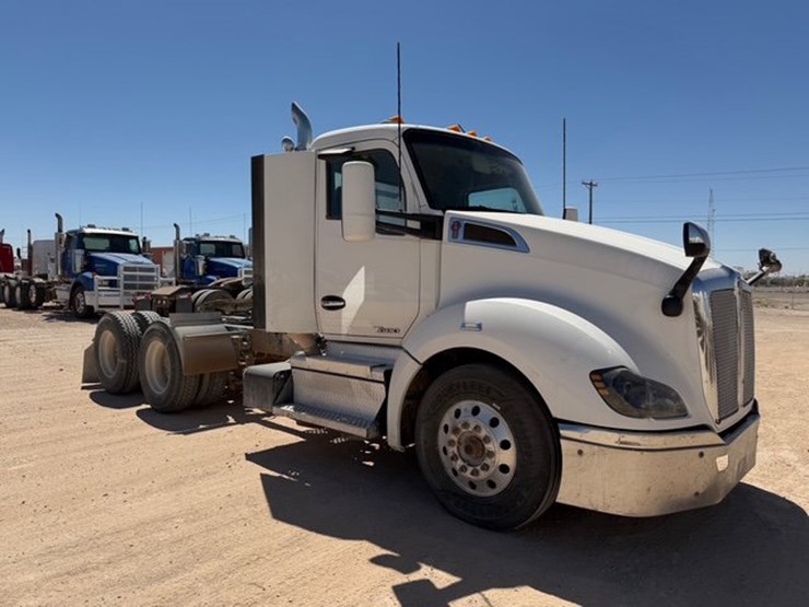 2019-kenworth-t680-image-4
