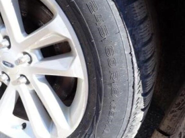 2014-ford-explorer-xlt-image-32