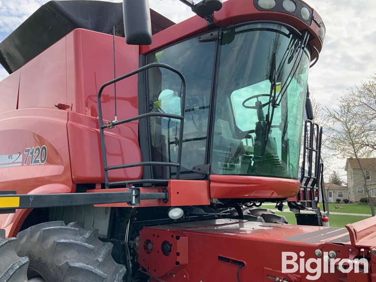 2012-case-ih-7120-image-19