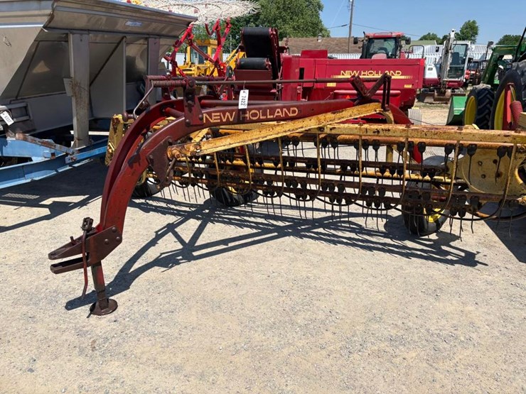 new-holland-258-image-2