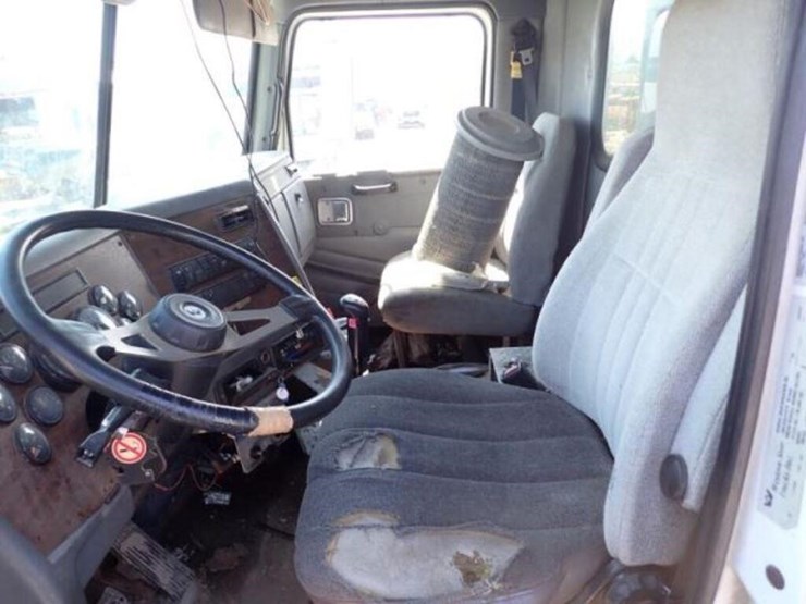 2000-western-star-5964ss-image-22