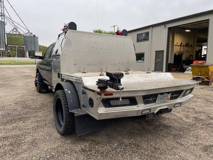 2019-dodge-ram-3500-image-8