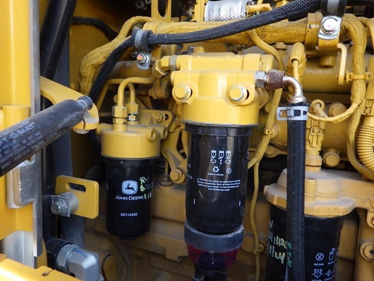 2023-john-deere-544-image-11