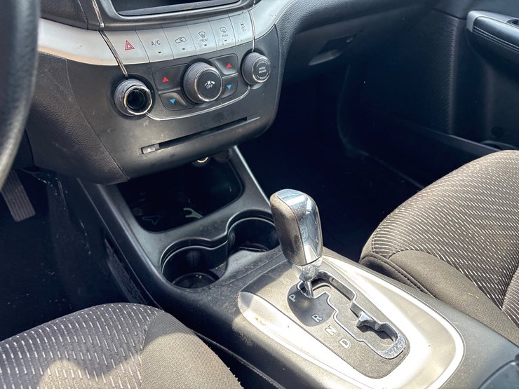 2016-dodge-journey-image-11