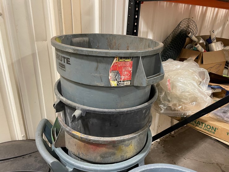 #4555-•-(6)-poly-garbage-cans-image-4
