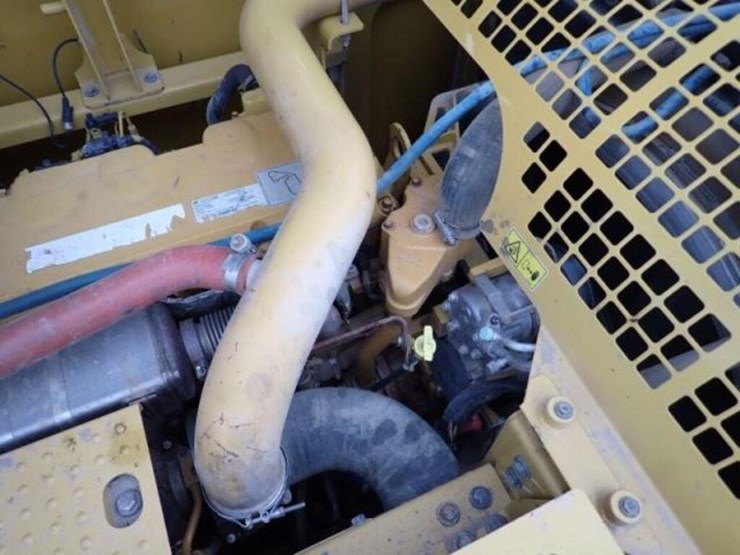 2015-caterpillar-349fl-image-71