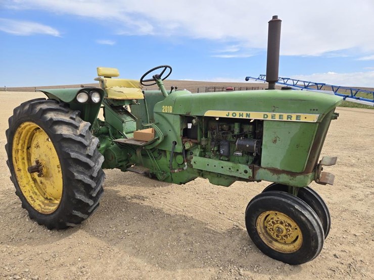 2010-john-deere-2010-image-1