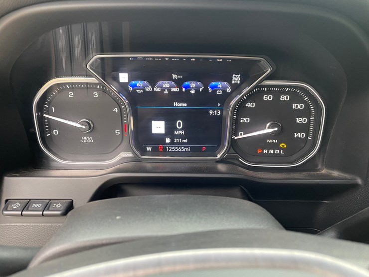 2020-gmc-3500-image-32