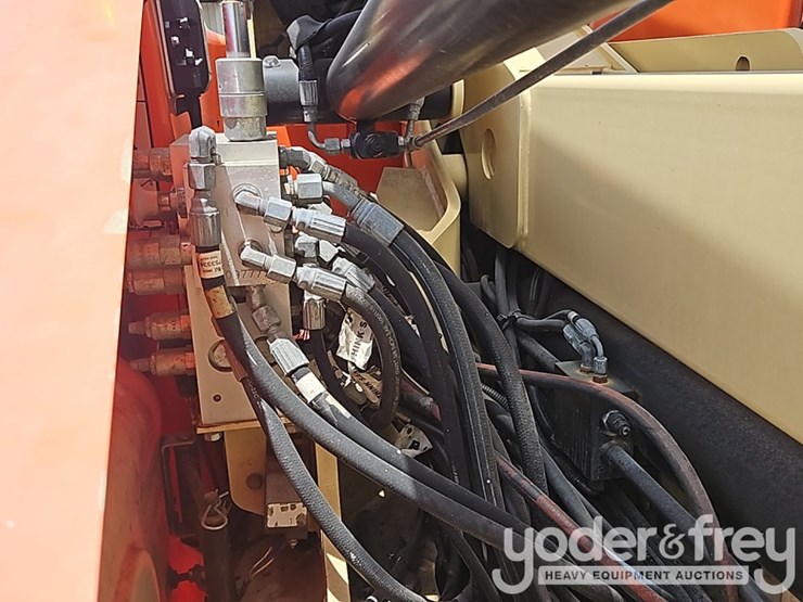 2011-jlg-e400ajpn-image-27