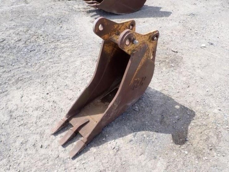 john-deere-310-image-1