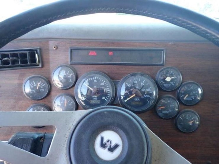 2000-western-star-5964ss-image-14