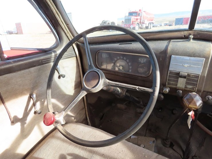 1937-chevrolet-coupe-image-10