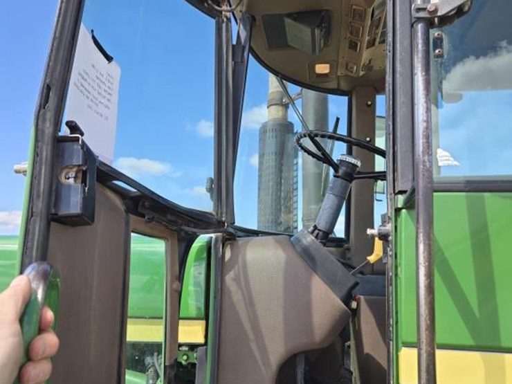 john-deere-8450-image-21
