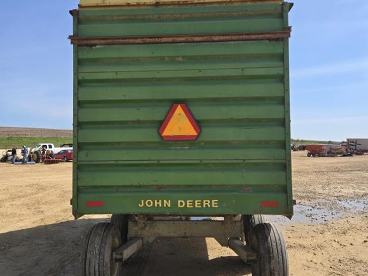 john-deere-714a-image-7