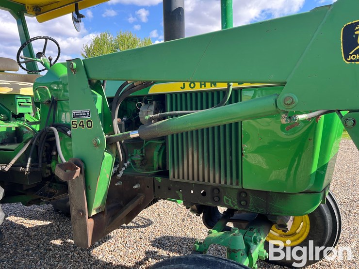 john-deere-4010-image-19