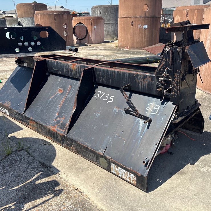 #29 • 2013 WARREN SAN SPREADER