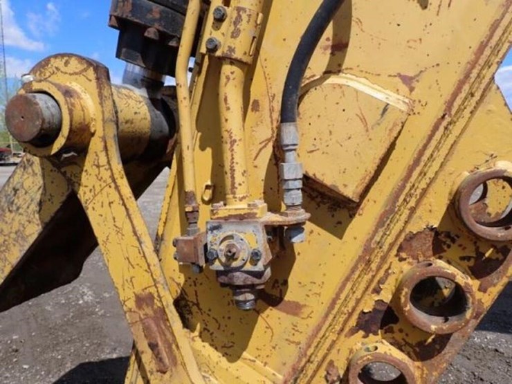 2016-caterpillar-336el-image-25