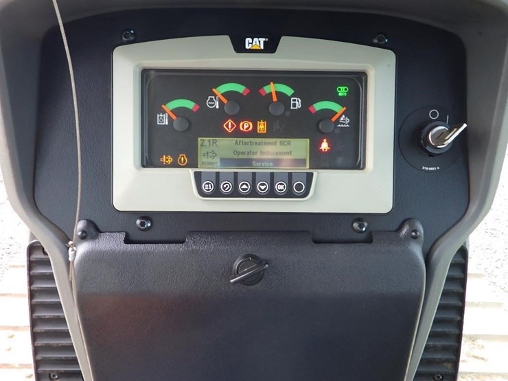 2018-caterpillar-d5k2-xl-image-36