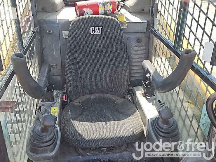 2018-caterpillar-299d2-image-25