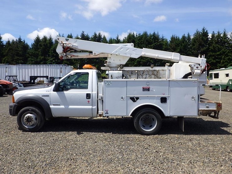 2005-ford-f550-image-8