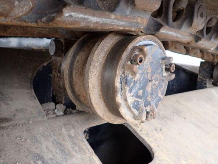 2015-caterpillar-349fl-image-47