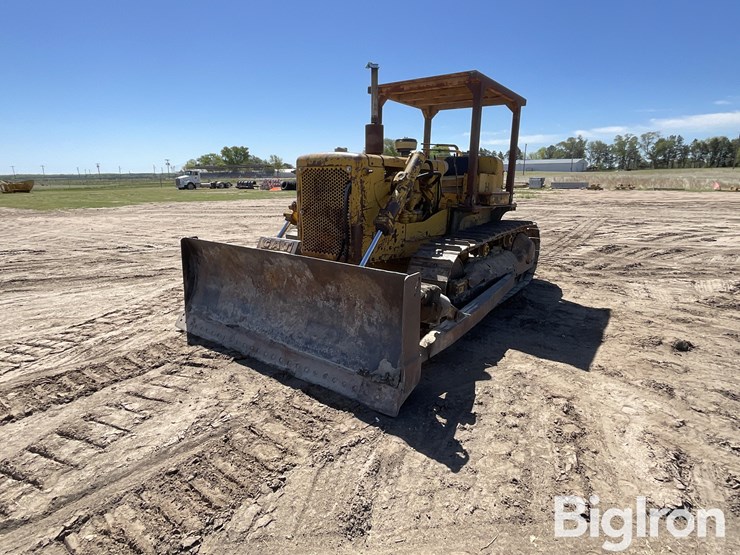 caterpillar-d6b-image-1